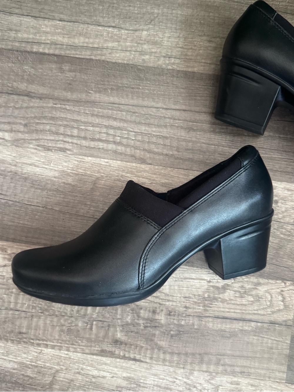 Clarks Emsile Summit Black Leather Orthopedic Heels